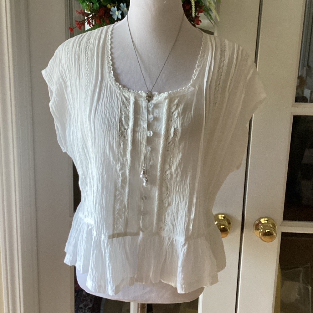 Chic Ivory Button-Down Women's Blouse